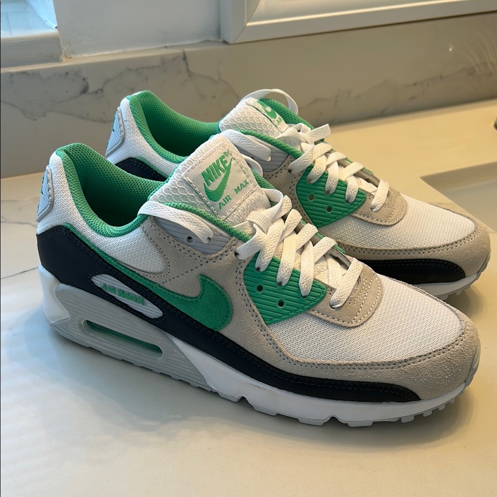 Nike Air Max White and Green Sneakers NEW